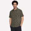 A Camisa de Manga Curta Go Walk Air Printed A Camisa de Manga Curta Go Walk Air Printed
