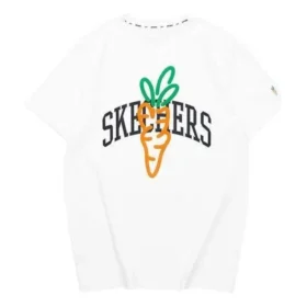 Camiseta com estampa Skechers x Carrots “Branco Laranja Preto”