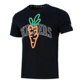 Camiseta com estampa Skechers x Carrots “Preto Laranja Cinza”