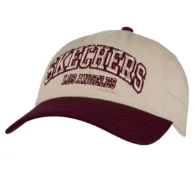 Chapéu de basebol universitário