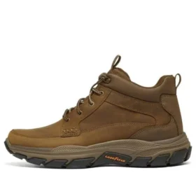 Respected Boswell Botas “Tan”