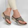 Sandália Go Walk Arch Fit 2.0 – Resort Day Sandália Go Walk Arch Fit 2.0 – Resort Day