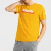 Skechers Sport para homem com estampado de letras, manga curta, cor dourada